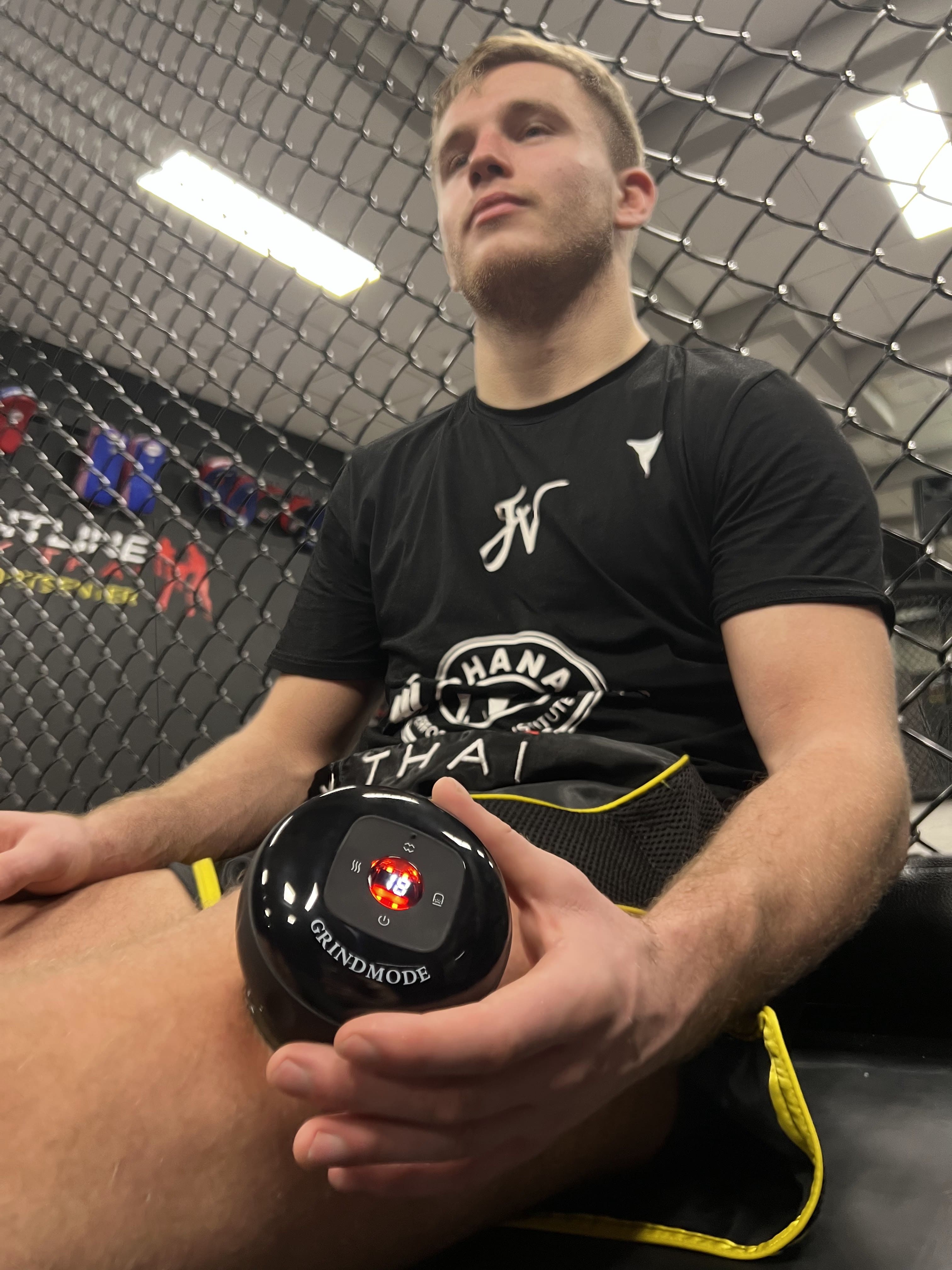 Mma proff fra norge bruker powercup til restitusjon